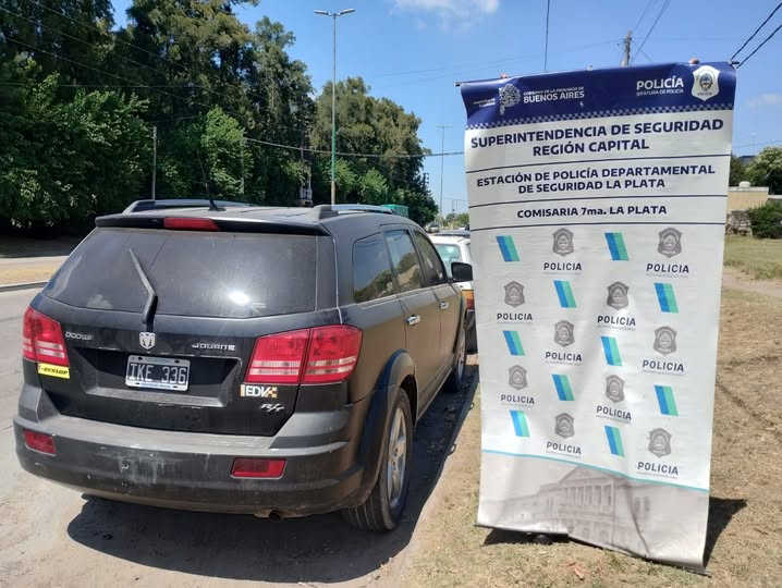 Abasto: fuerte confrontación en la vía pública y una camioneta con pedido de secuestro activo