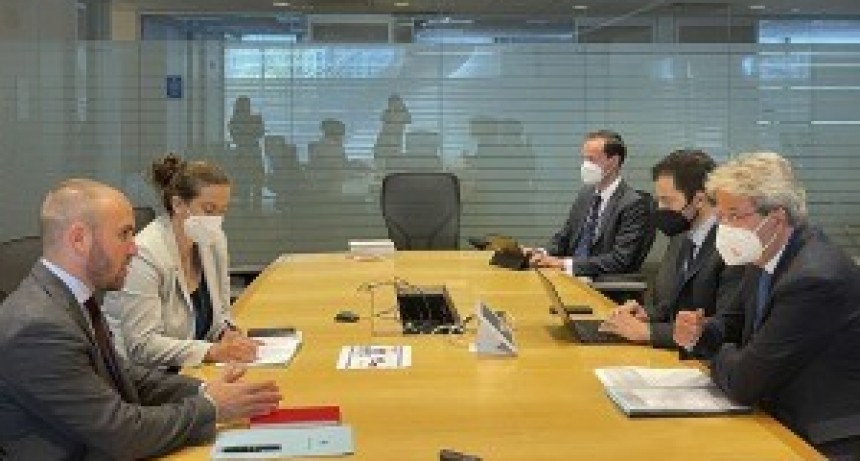 Guzmán mantuvo en Washington una serie de reuniones para potenciar desarrollo energético del país