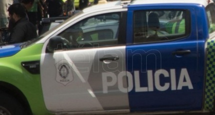 Detienen a un anciano de 83 años acusado de entrar a robar armado a inmobiliaria de Lomas de Zamora