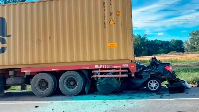 Un conductor murió tras chocar contra un camión detenido en la Ruta 9