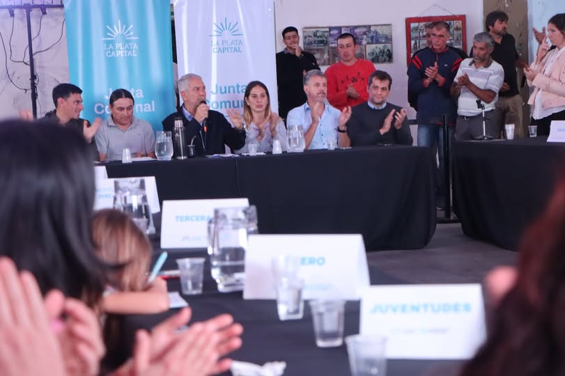 Alak presentó la Junta Comunal de Arturo Seguí y anunció obras para la localidad.