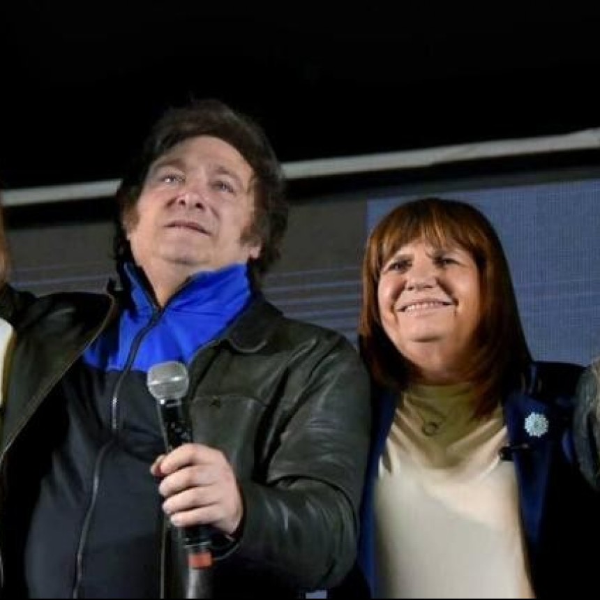 Patricia Bullrich formaliza su pase a La Libertad Avanza 