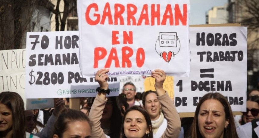 El Hospital Garrahan, según las mamás de sus pacientes: “Dios está en todas partes, pero te salva la vida de un hijo acá”