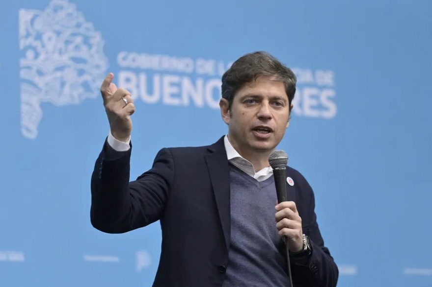 Kicillof inauguró una planta potabilizadora y una usina láctea en Leandro N. Alem