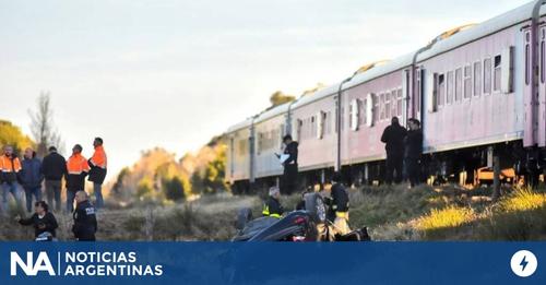 Mar del Plata: un tren que viajaba hacia Buenos Aires embistió un auto y murió una niña