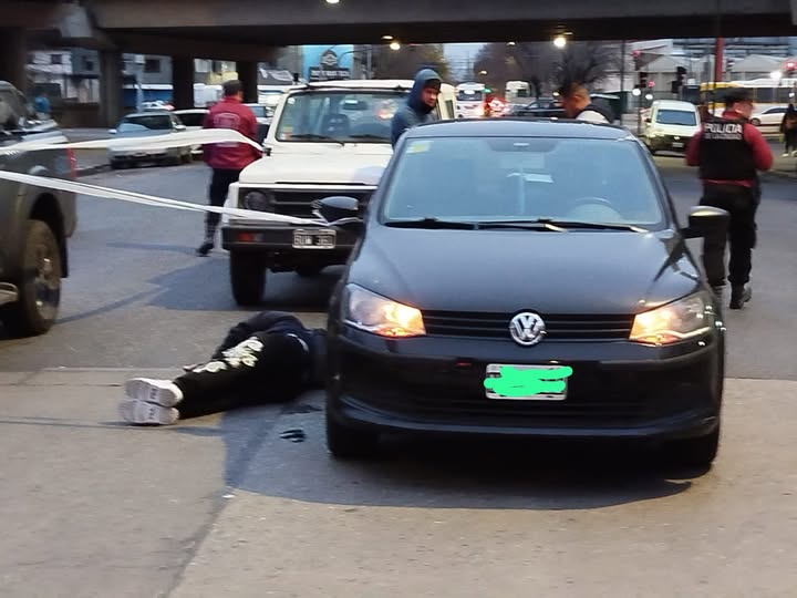 Un oficial de la Policía de la Ciudad abatió esta mañana a un motochorro 