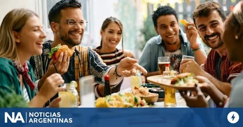 Día del Amigo: salidas, asados y regalos con gasto promedio de $32.270