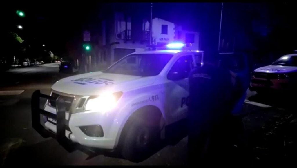 Un policía se resistió a un robo, disparó y puso en fuga a dos “motochorros”