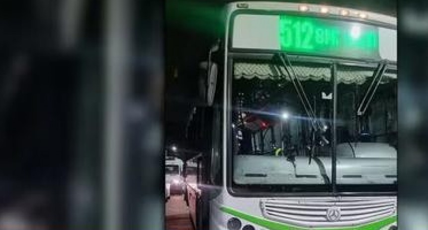 Un hombre murió aplastado luego de bajar del colectivo en Florencio Varela