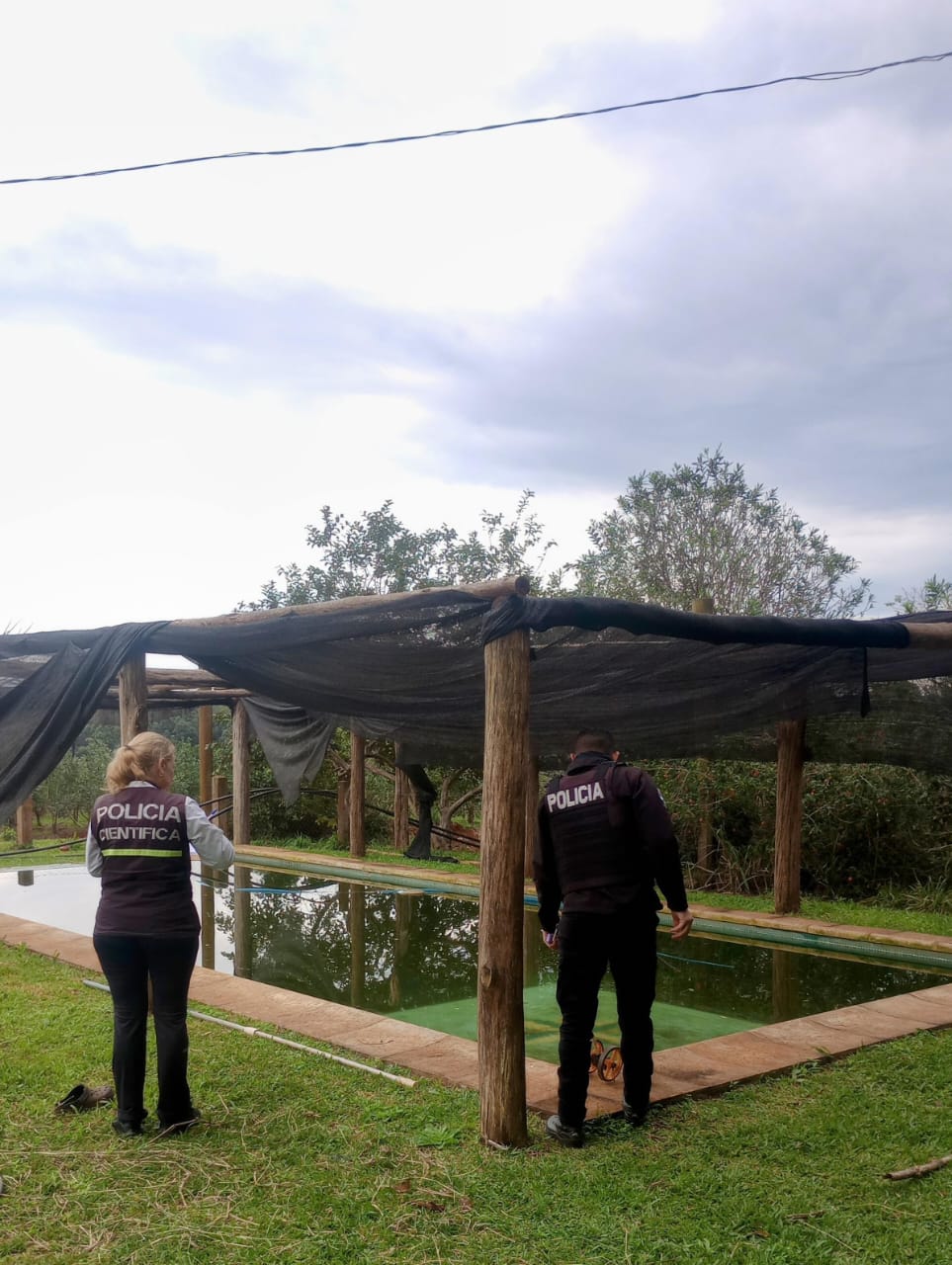 Falleció un bebé ahogado en una piscina