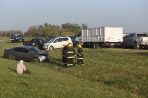 Dos muertos y un choque en cadena de 30 autos por tormentas de viento en Córdoba y Santa Fe