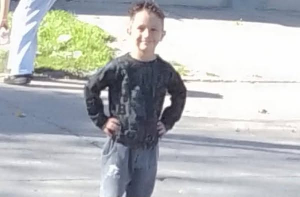 Berisso: una madre lucha por la vida de su hijo enfermo y pide ayuda desesperada para no quedar en la calle