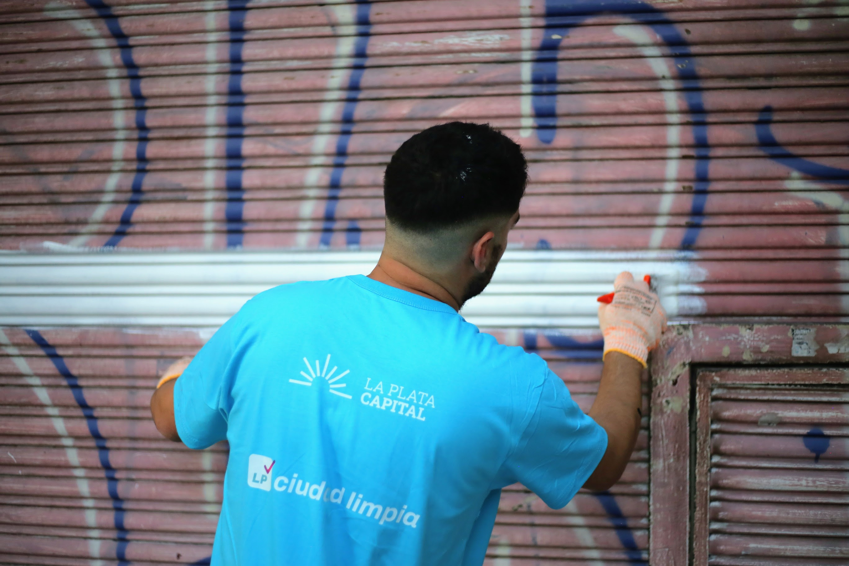 La ciudad suma más espacios renovados con las cuadrillas municipales de “Ciudad Limpia”