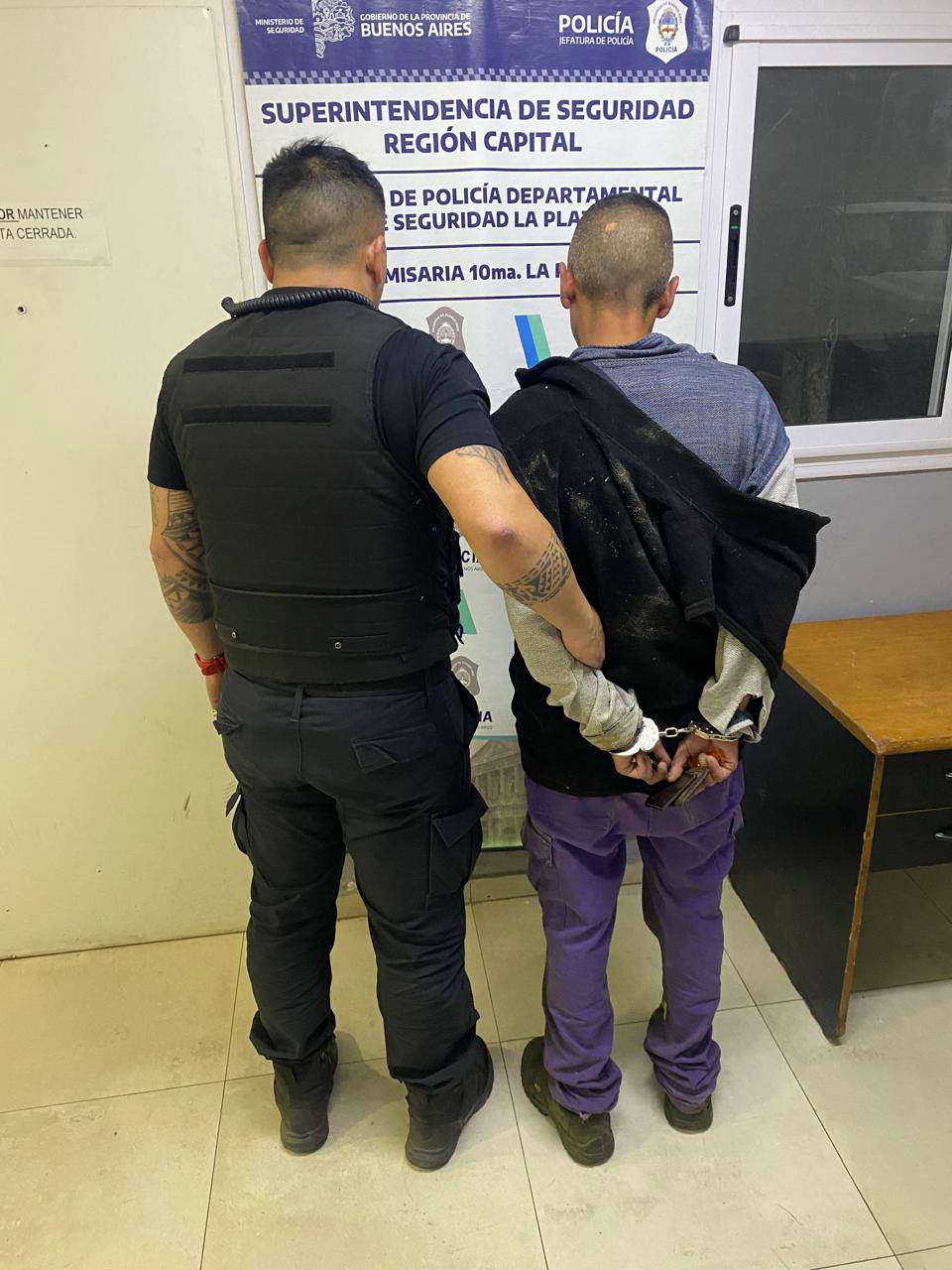  Pelea familiar en City Bell: tres hermanos terminaron aprehendidos tras un violento episodio doméstico