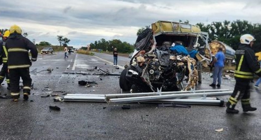 CARMEN DE ARECO: MURIERON 4 POLICÍAS QUE VIAJABAN DESDE BAHÍA BLANCA