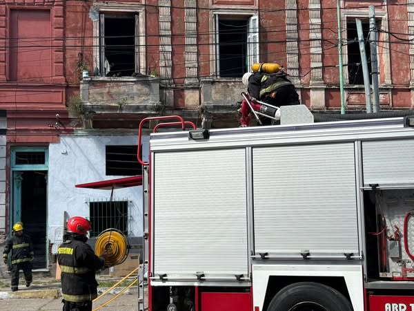 Ensenada. Se Incendió el Ex Cabaret Las Maravillas.